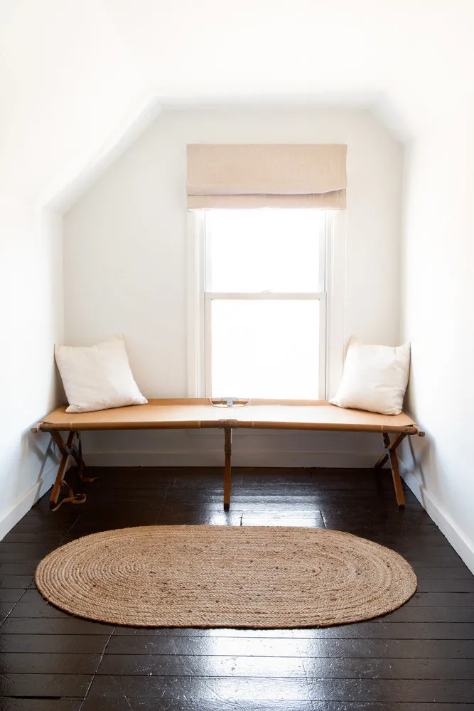 照片:斯堪的纳维亚风格卧室,极简主义,室内装饰,前后对比,老房子翻新 – 我们网站上的照片