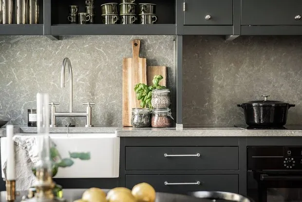 照片：斯堪的纳维亚风格、阁楼、室内装饰、公寓、工作室、斯德哥尔摩，40-60平方米 – 我们网站上的照片