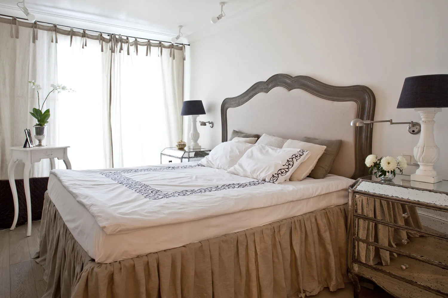 照片:现代风格卧室,提示 – 我们网站上的照片