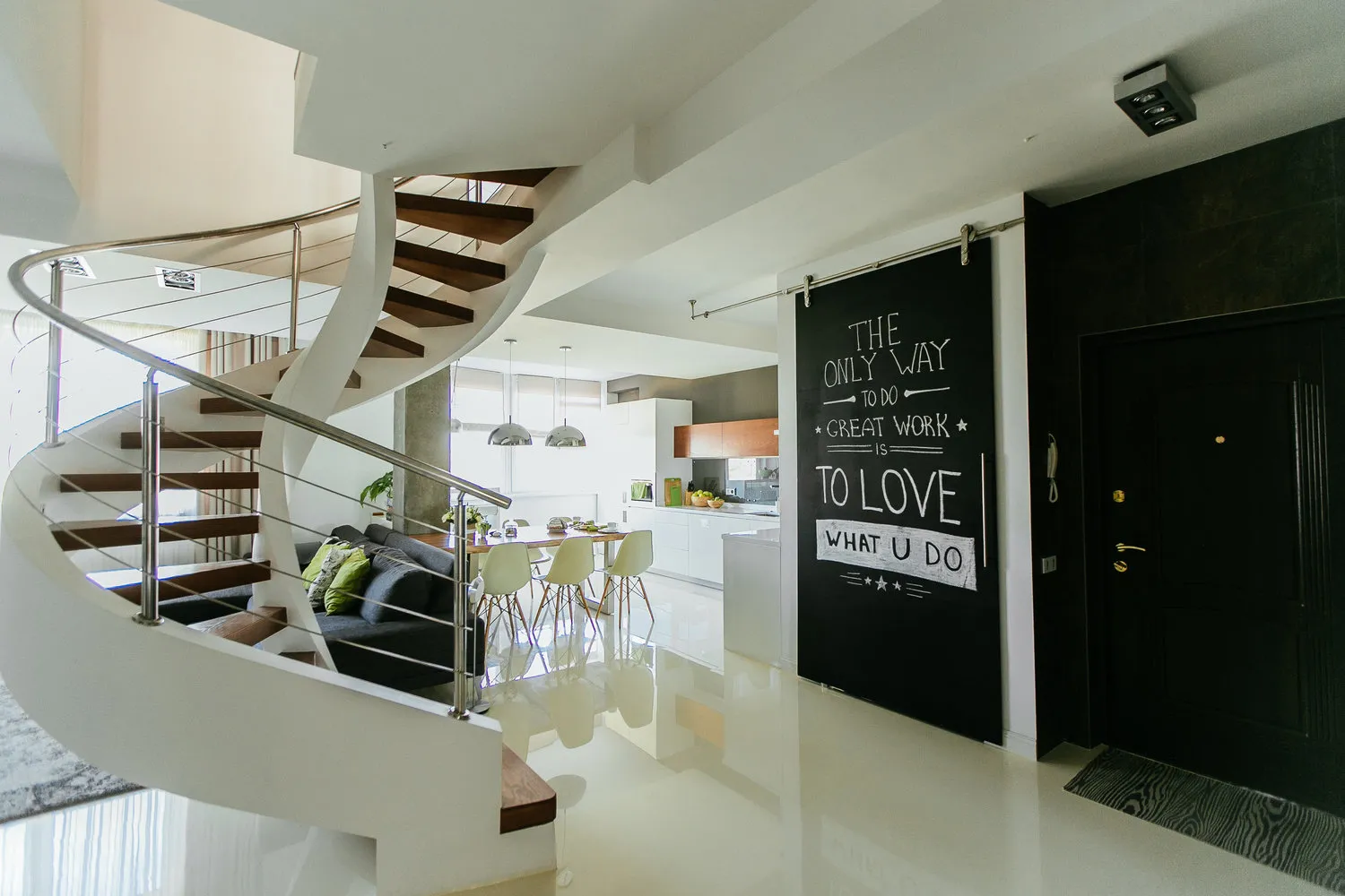 照片：北欧风格入口大厅，设计技巧，设计妙招，塔季扬娜·彼得罗娃，室内设计灵感 – 网站上的照片