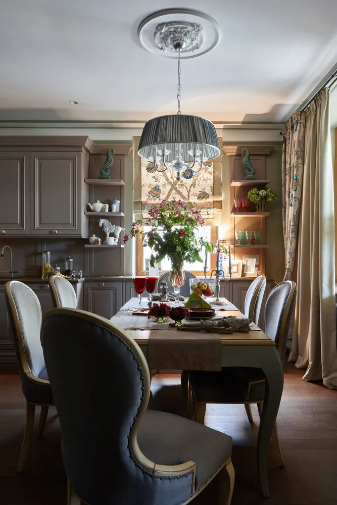 照片:普罗旺斯和乡村风格厨房和餐厅,客厅,技巧——我们网站上的照片