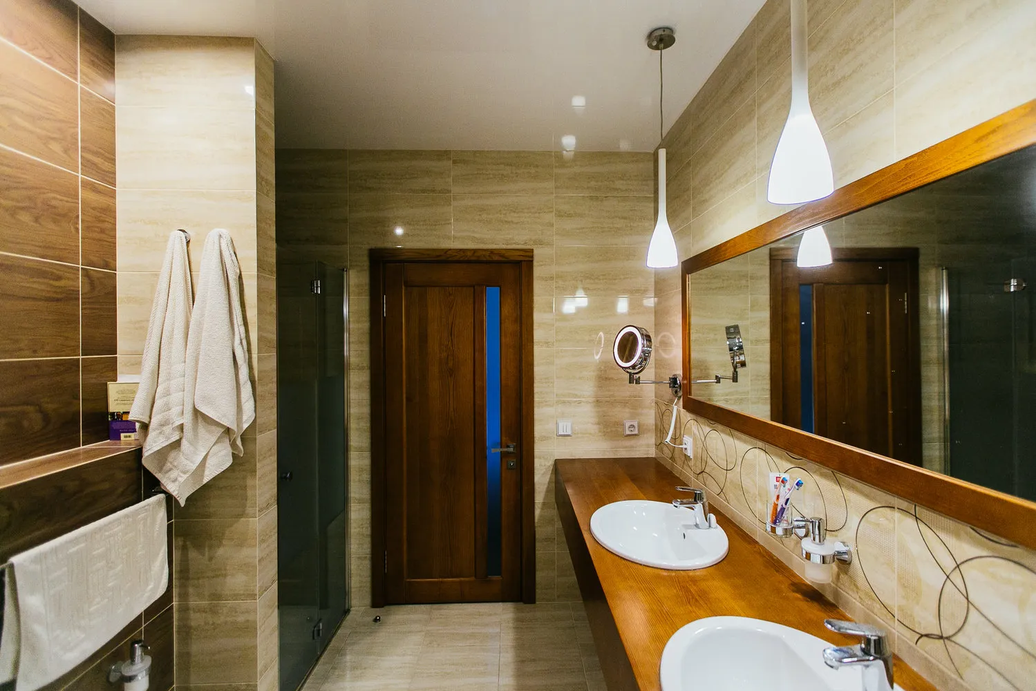 照片：现代风格浴室，设计技巧，设计妙招，塔季扬娜·彼得罗娃，室内设计灵感 – 网站上的照片