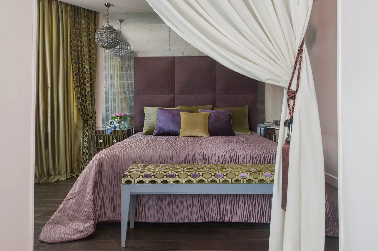 图片:经典风格卧室,折衷主义,公寓,每周项目,Inna Velichko,莫斯科地区,新建筑,Olga Melikesetsa,混凝土房屋,4个或更多房间,超过90平方米 – 我们网站上的照片