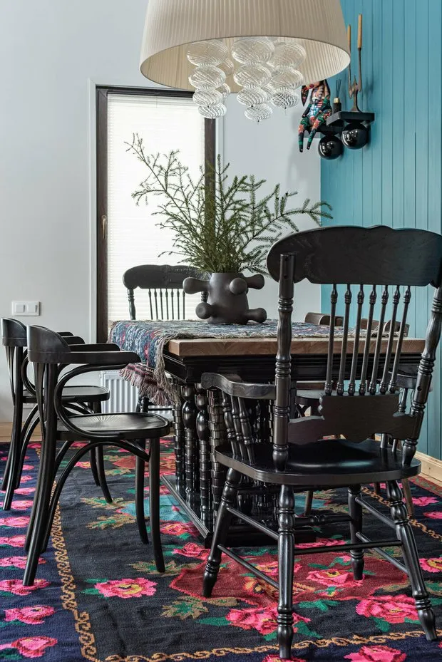 Дизайн: Александр Сафаров и Юлия Мусина