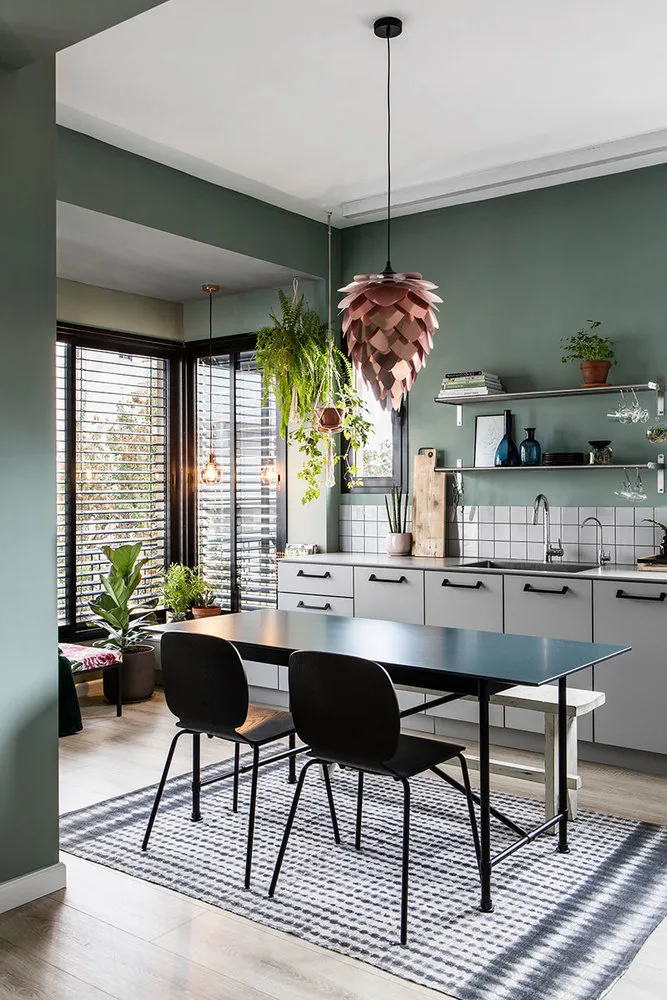 图片:北欧厨房与餐厅,室内装饰,公寓,绿色,粉色,3室,60-90平方米 – 我们网站上的照片