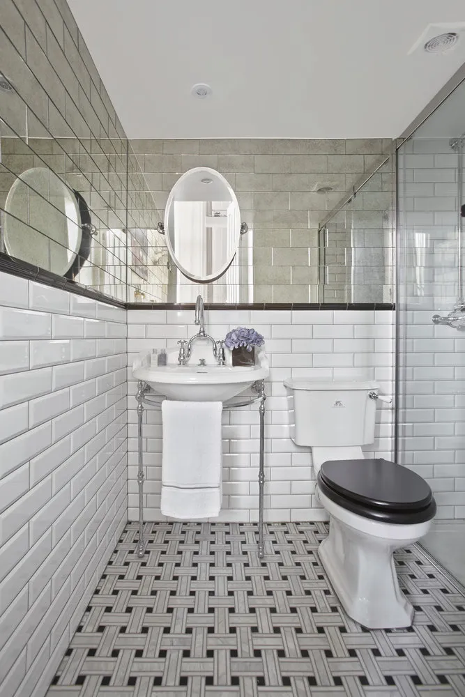 图片：装饰风格为斯堪的纳维亚的浴室，实践中的装修，Saint Gobain，装修百科全书 – 网站上的照片