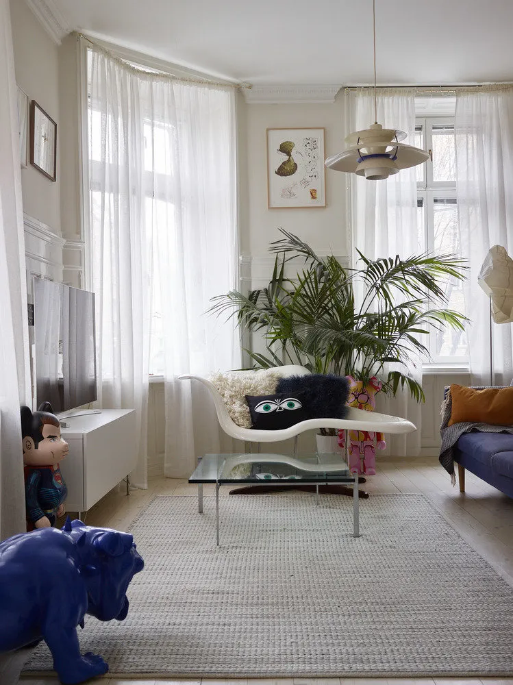 照片：斯德哥尔摩北欧、古典、折中主义风格客厅，室内装饰，公寓，瑞典，斯德哥尔摩，如何装饰折中主义室内，室内折中主义，4个或更多，超过90平方米 – 网站上的照片