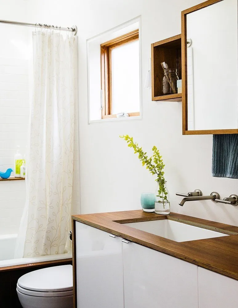 照片：现代风格浴室，厨房与餐厅，室内装饰，房屋，美国，白色，房屋与小屋，超过90平方米，西雅图 – 我们网站上的照片