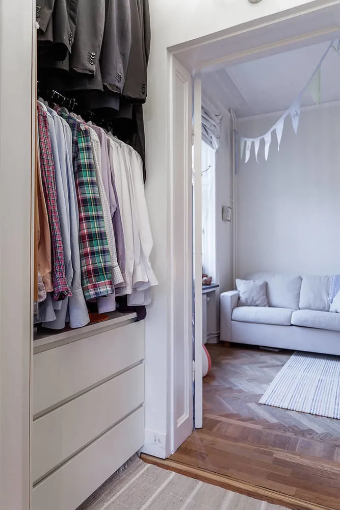 Фотография: Гостиная в стиле Минимализм, Спальня, Гардеробная, Советы – фото на нашем сайте