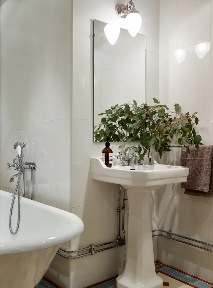 照片：斯德哥尔摩北欧、古典、折中主义风格浴室，室内装饰，公寓，瑞典，斯德哥尔摩，如何装饰折中主义室内，室内折中主义，4个或更多，超过90平方米 – 网站上的照片