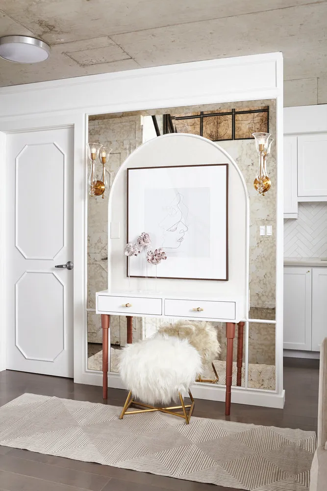 照片:现代风格客厅,室内装饰,公寓,美国,白色,黑色,米色,40-60平方米 – 我们网站上的照片