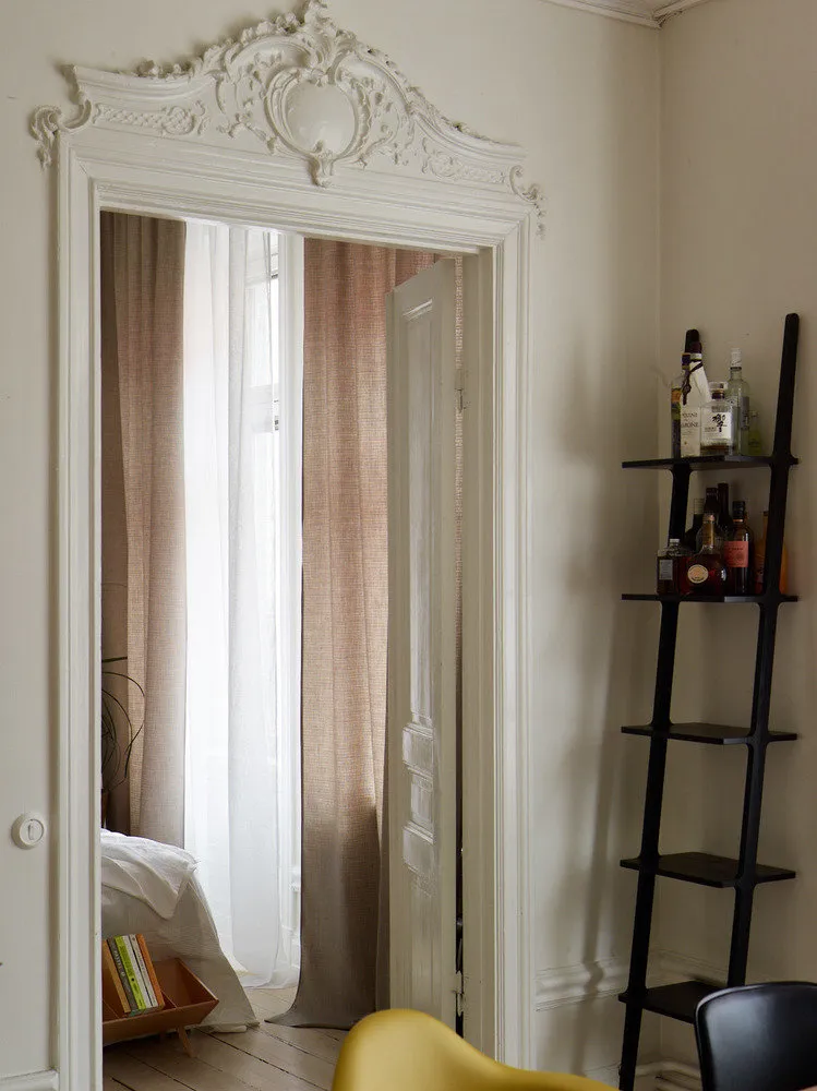 照片：斯德哥尔摩北欧、古典、折中主义风格卧室，室内装饰，公寓，瑞典，斯德哥尔摩，如何装饰折中主义室内，室内折中主义，4个或更多，超过90平方米 – 网站上的照片