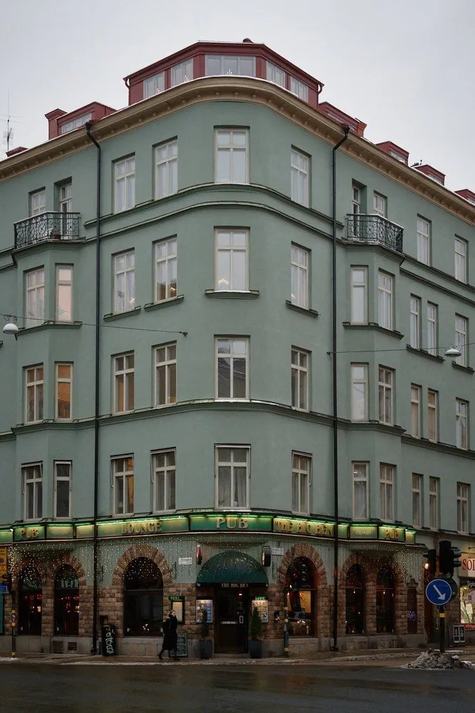 照片：斯德哥尔摩北欧、古典、折中主义风格，室内装饰，公寓，瑞典，斯德哥尔摩，如何装饰折中主义室内，室内折中主义，4个或更多，超过90平方米 – 网站上的照片