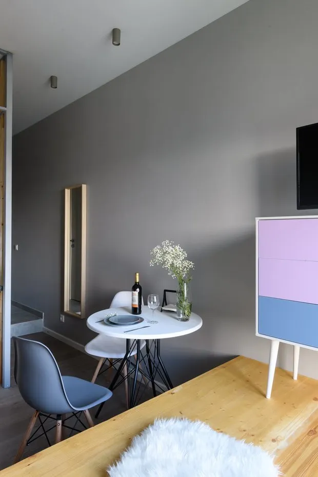 Foto: Balcón en estilo Moderno, Apartamento de pequeño tamaño – foto en nuestro sitio web