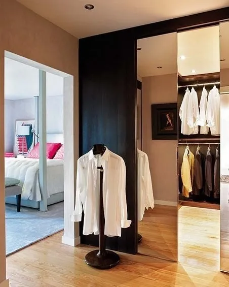 Фотография: Гардеробная в стиле Современный, Спальня, Советы – фото на нашем сайте