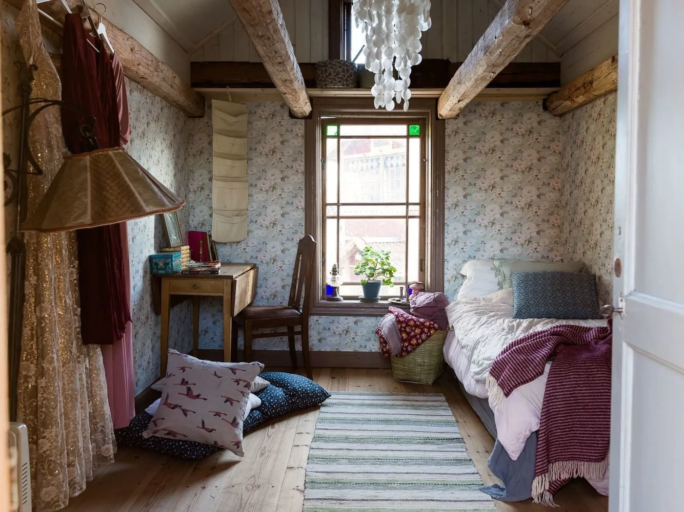 Photo: Bedroom in Provence and Country Style, Scandinavian, Eclectic, House, Sweden, Cottage, Home and Garden, 4 or more – photos on our site