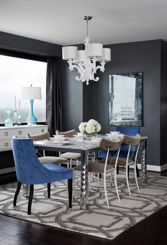 照片:美国公寓现代风格卧室,室内装饰 – 网站上的照片