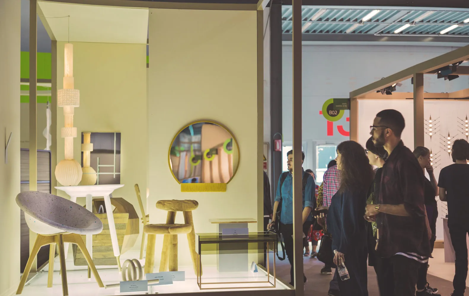 在展览期间,另一个重要活动是备受推崇的年轻设计师竞赛SaloneSatellite。对于新兴专业人士而言,SaloneSatellite是一个极好的机会,可以介绍自己并建立宝贵的商业联系。