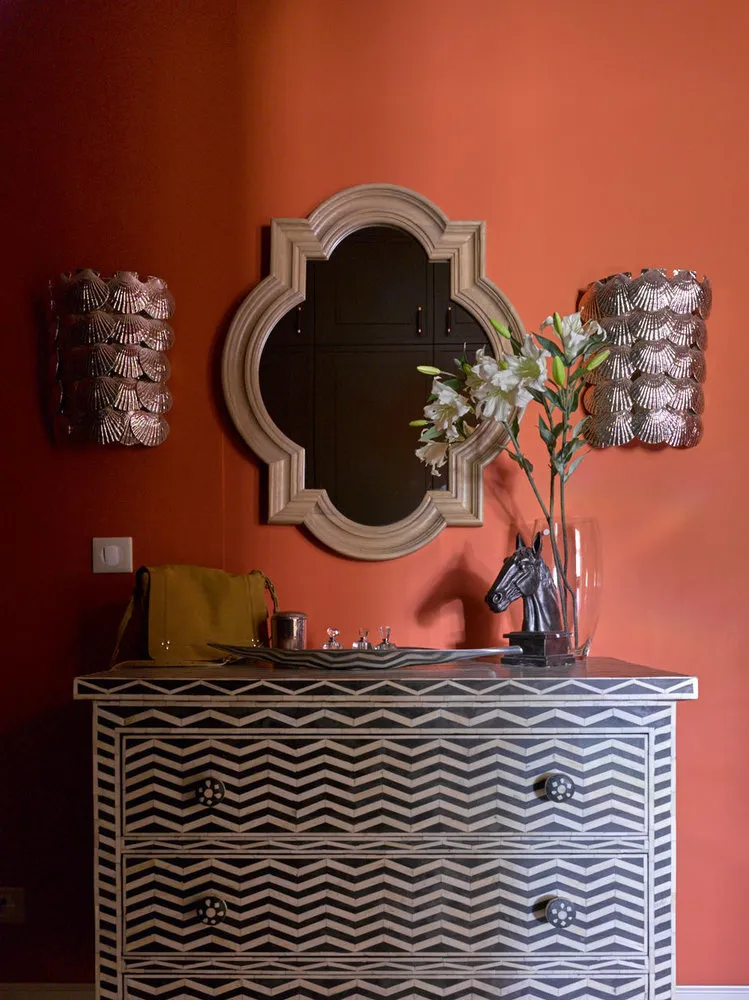 设计：纳杰达·佐托娃