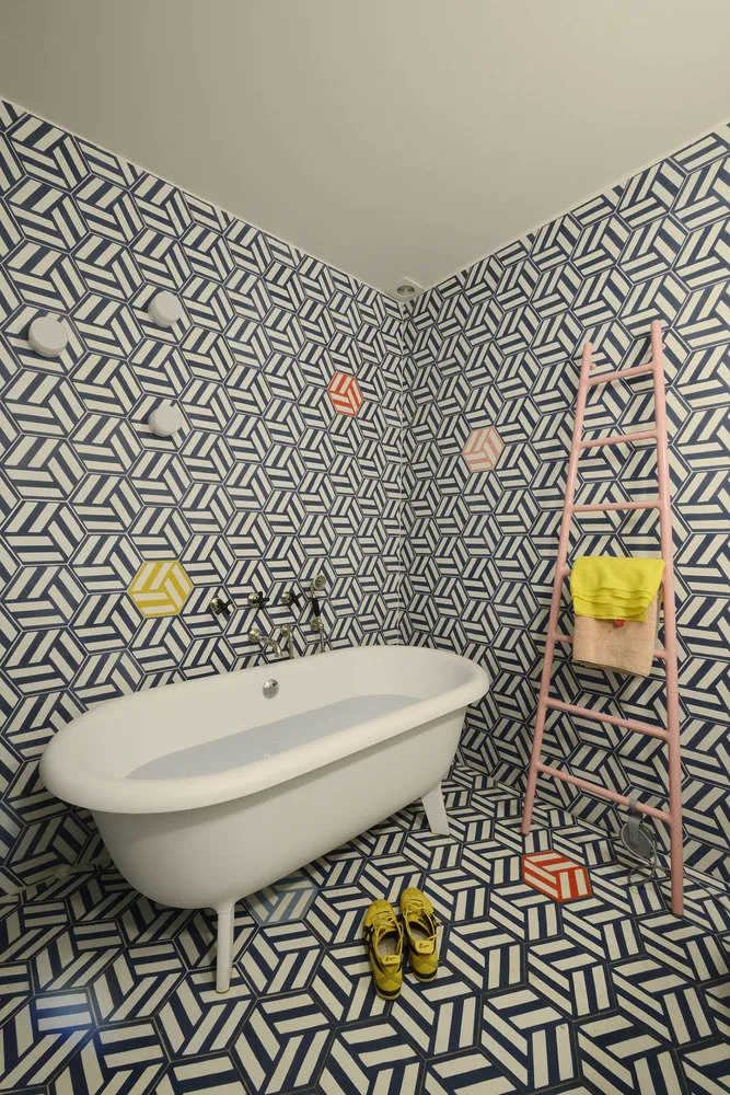 Photo: in style , Scandinavian, Modern, Apartment, White, Paris, Red, Blue, Guide, Over 90 square meters – photo on our website