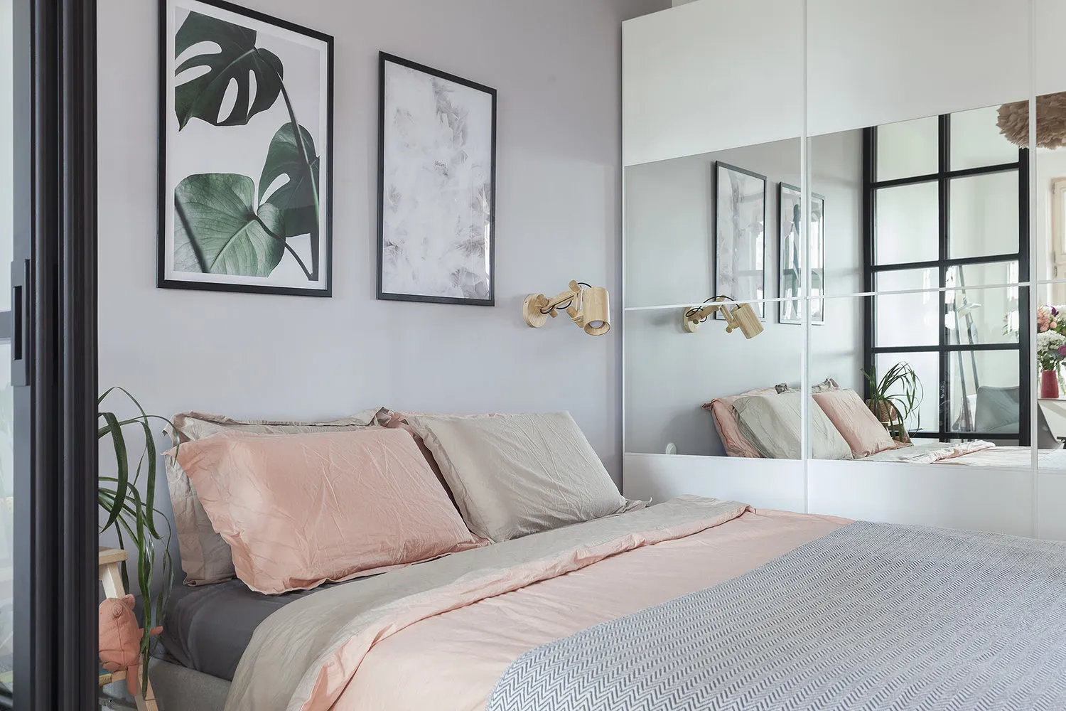 Photo: Scandinavian Style Bedroom, Tips, Small Bedroom, Anna Dobrovolskaya, How to Decorate a Bedroom, Svetlana Khabeeva, Anastasia Vishnevskaya, Olga Voynova, Nina Ivanenko – photos on our website