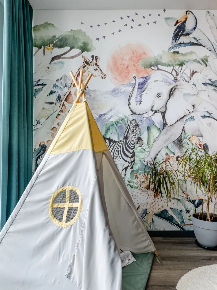 El tema de la fresca fue creado por la diseñadora Julia Pоздняk, se imprimió especialmente para este proyecto.