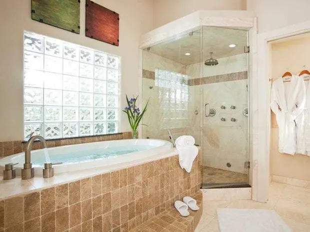 照片：现代风格卧室，室内装饰，装修错误 – 我们网站上的照片