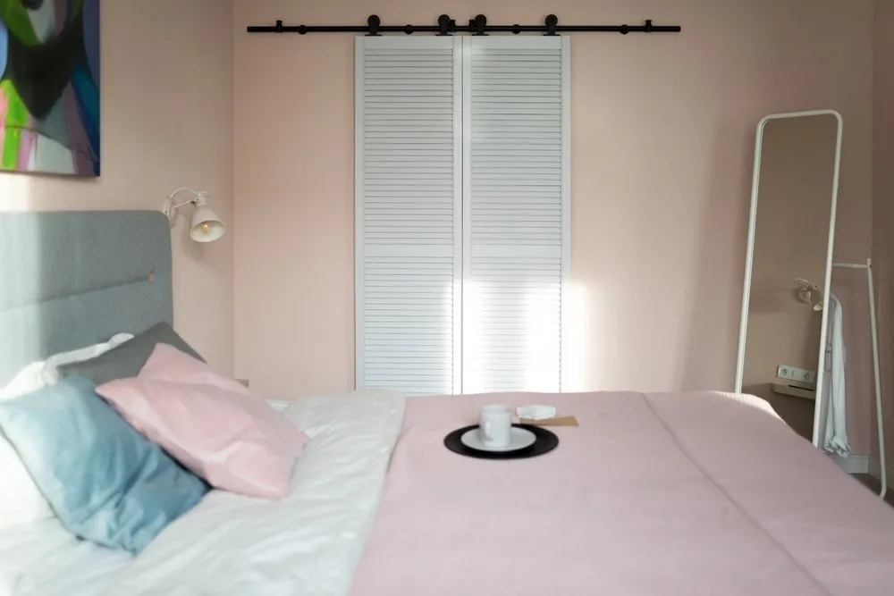 照片：斯堪的纳维亚风格卧室、当代公寓、重新布置、1室、不超过40平方米，尼娜·伊万诺娃 – 我们网站上的照片