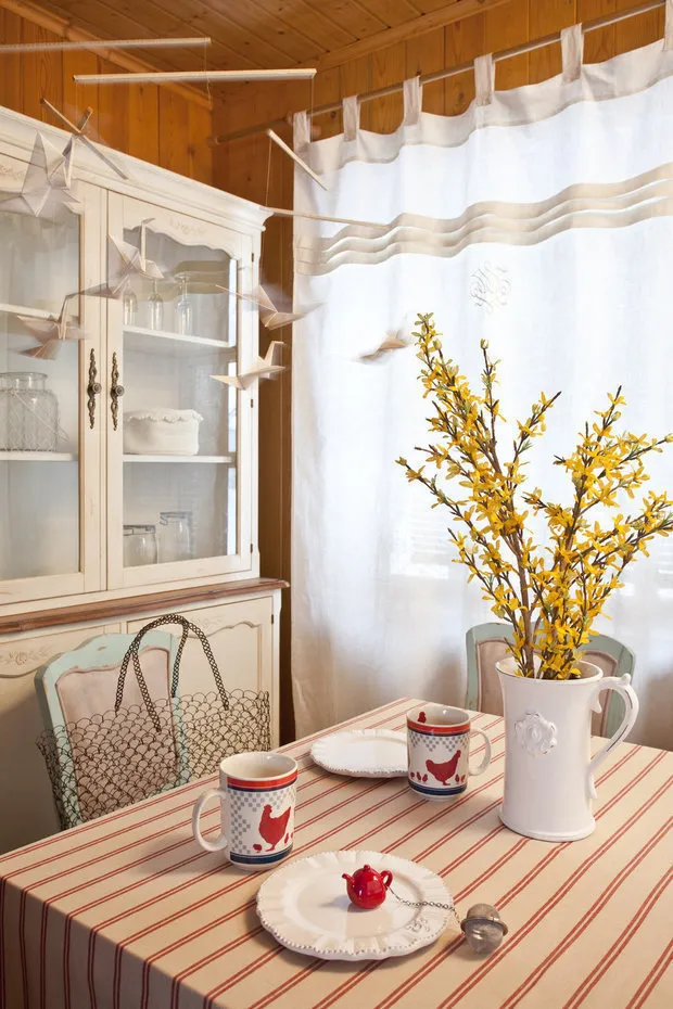 照片:普罗旺斯与乡村风格厨房和餐厅,斯堪的纳维亚,现代,室内装饰,房屋,装饰,家具和灯光,技巧,小屋,庄园,小木屋,生态,住宅和小屋,室内百科全书 – 网站上的照片