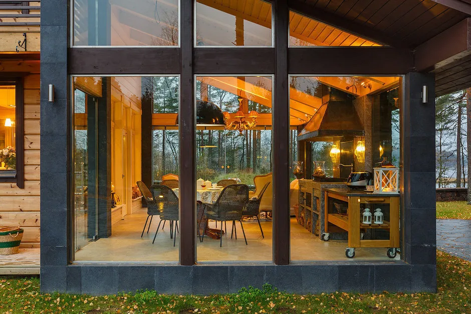 照片：生态风格厨房和餐厅，斯堪的纳维亚，现代，室内装饰，房屋，装饰，家具和灯光，技巧，小屋，庄园，小木屋，住宅和小屋，室内百科全书 – 网站上的照片