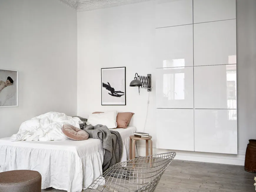 照片：卧室，经典、阁楼、现代、混合装饰、公寓，瑞典，装饰、家具和灯光、白色、极简主义、哥德堡、1室、最多40平方米，艾玛·菲舍尔 – 我们网站上的照片