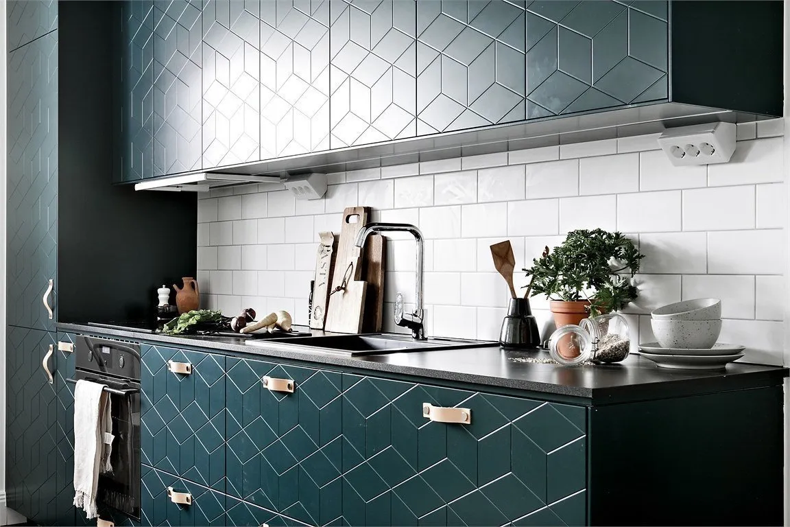 照片：北欧风格厨房和餐厅，小公寓，公寓，瑞典，技巧，斯德哥尔摩，1室，不超过40平方米 – 我们网站上的照片