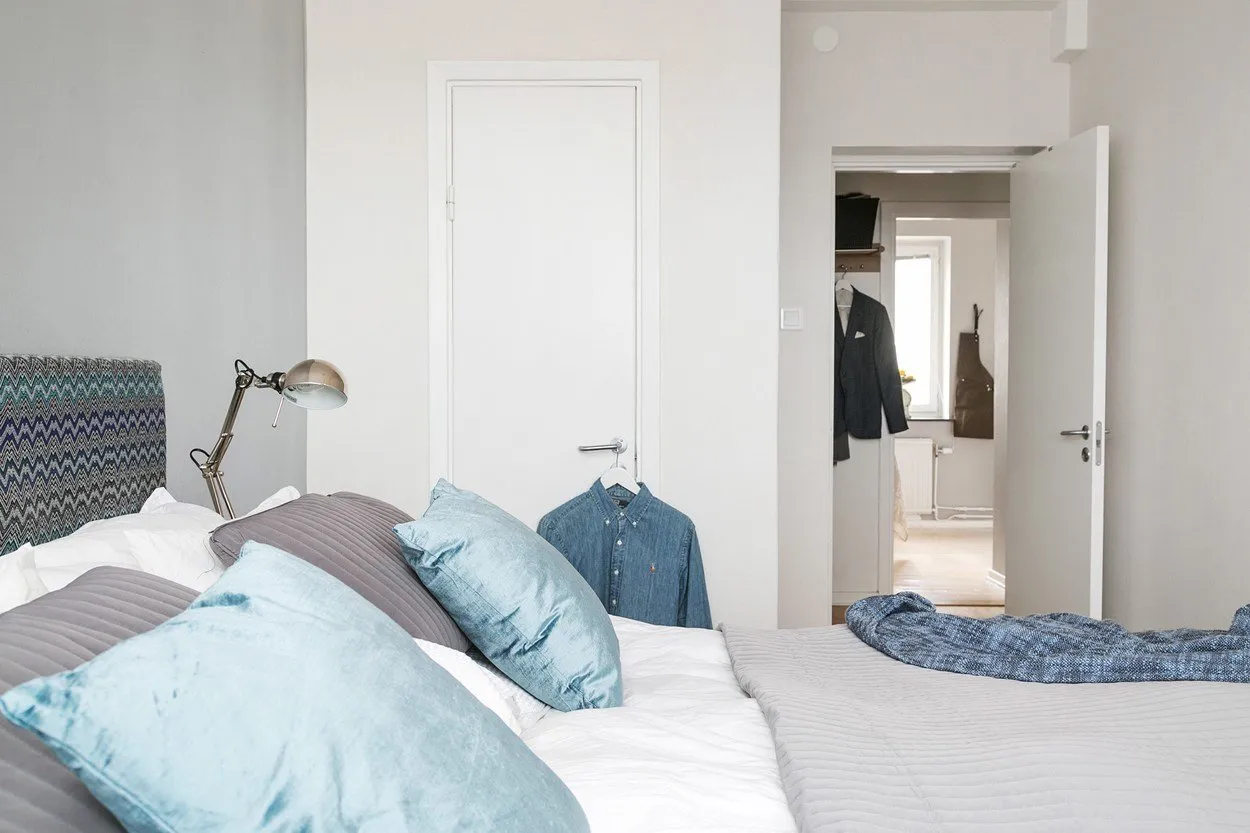 照片:极简风格卧室,北欧风格,室内装饰,公寓 – 我们网站上的照片