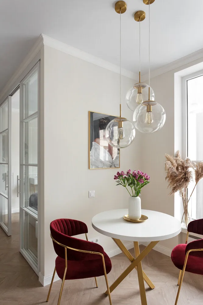 Foto: Cocina y comedor en estilo Clásico, Moderno, Apartamento, Proyecto de la Semana, San Petersburgo, Edificio de hormigón, 2 habitaciones, hasta 40 m², 40-60 m², Alena Matiso – foto en nuestro sitio web