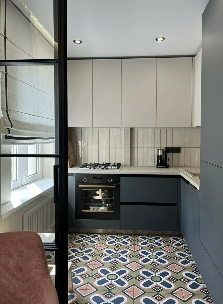 Foto: en estilo , Vivienda, Diseño de habitación, Estilo de interior, Diseño de interiores, Consejos, Sistemas de almacenamiento, cómo hacer que el interior sea más acogedor, cómo aumentar visualmente el área de una vivienda pequeña, renovación en krushchev, remodelación de krushchev, Krushchev, viviendas estándar, vivienda en krushchev, Cómo hacer que una pequeña vivienda parezca más grande visualmente, Cómo elevar visualmente los techos – foto en nuestro sitio web