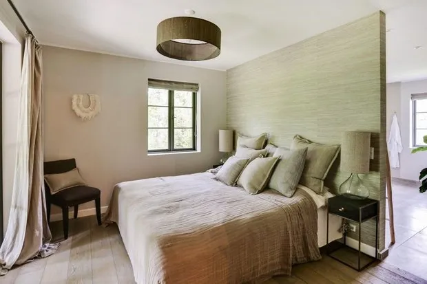 照片:极简主义风格的卧室、北欧、现代、生态、房屋、白色、灰色、棕色、家居与花园——我们网站上的照片