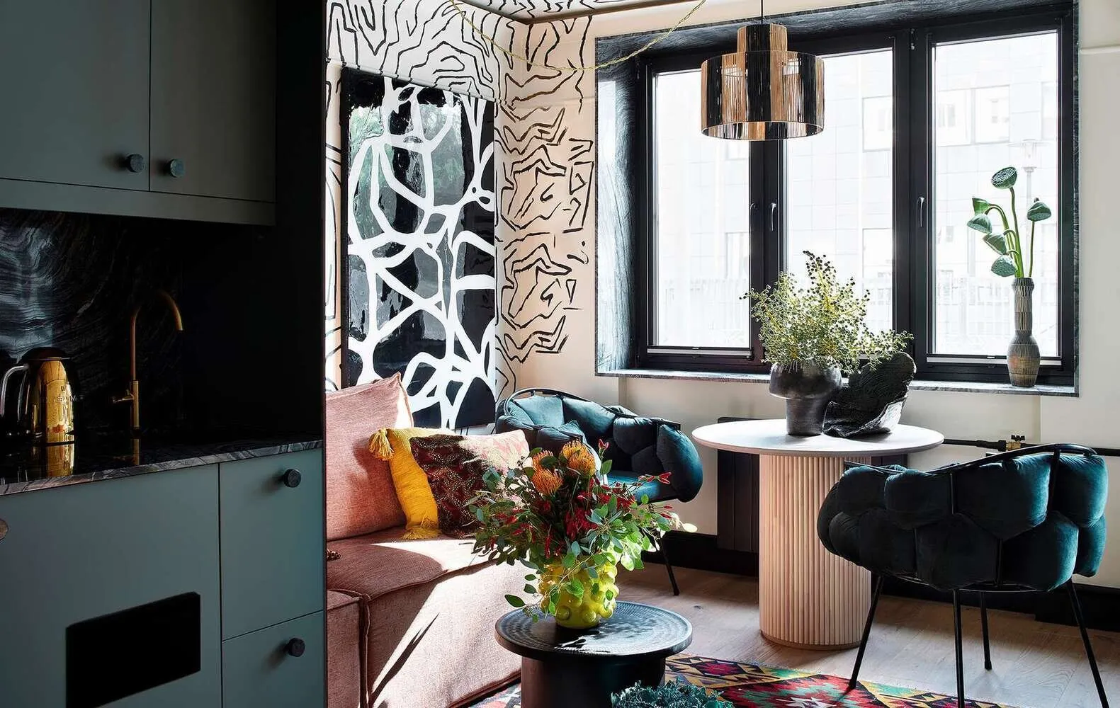 Foto: en estilo , Vivienda, Diseño de habitación, Estilo de interior, Diseño de interiores, Consejos, Sistemas de almacenamiento, cómo hacer que el interior sea más acogedor, cómo aumentar visualmente el área de una vivienda pequeña, renovación en krushchev, remodelación de krushchev, Krushchev, viviendas estándar, vivienda en krushchev, Cómo hacer que una pequeña vivienda parezca más grande visualmente, Cómo elevar visualmente los techos – foto en nuestro sitio web