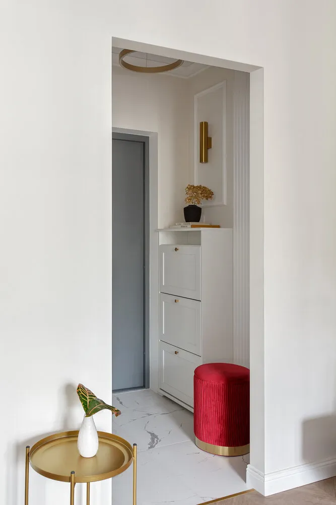 Foto: Entrada en estilo Clásico, Moderno, Apartamento, Proyecto de la Semana, San Petersburgo, Edificio de hormigón, 2 habitaciones, hasta 40 m², 40-60 m², Alena Matiso – foto en nuestro sitio web