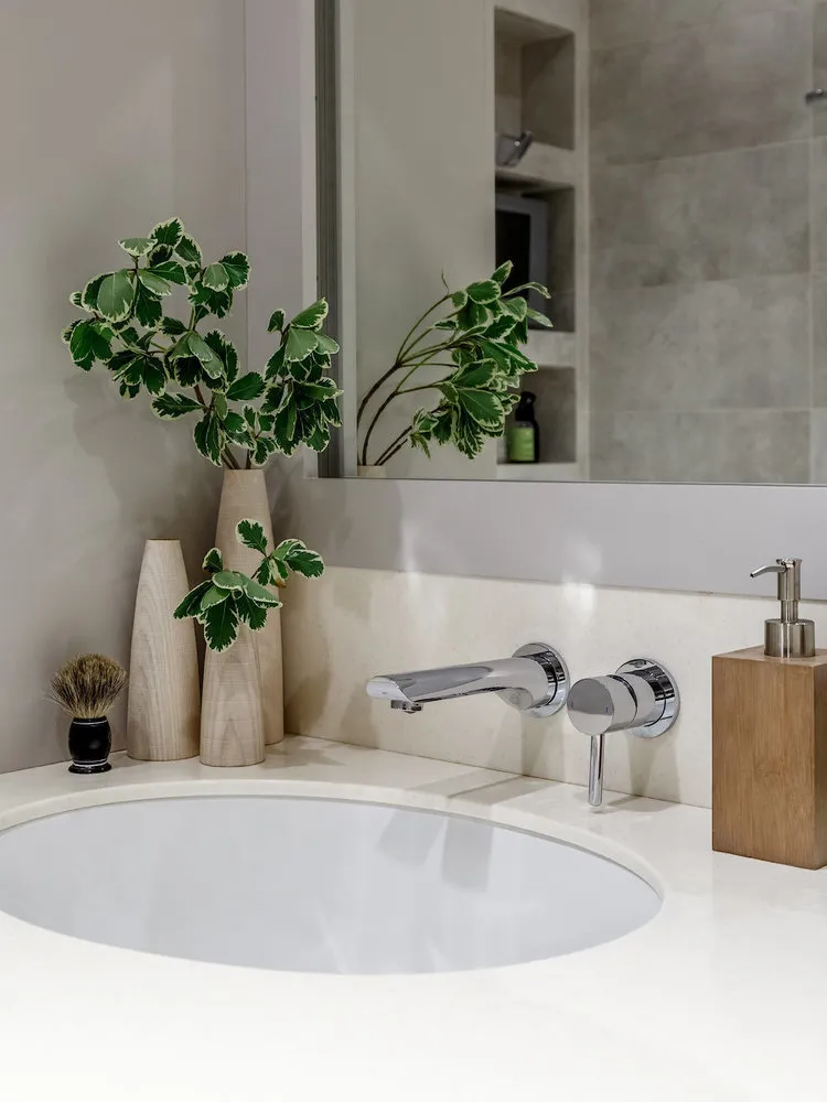 Design: Nadezhda Zотовa