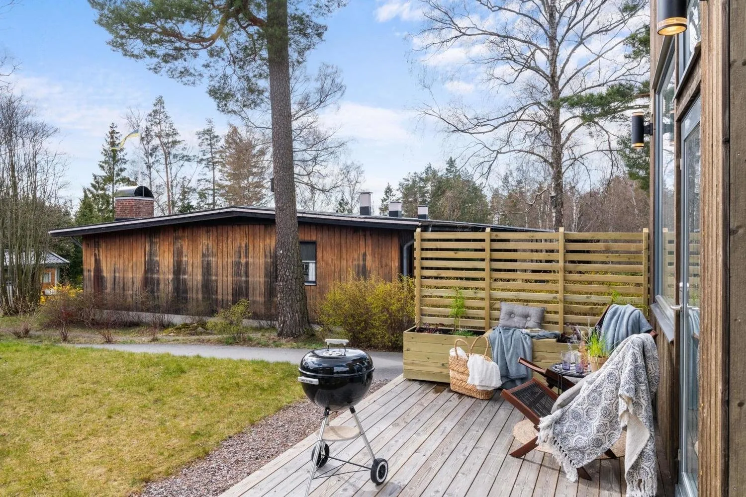 照片:白色、黑色、灰色,房屋与小屋,面积小于40平方米 – 我们网站上的照片