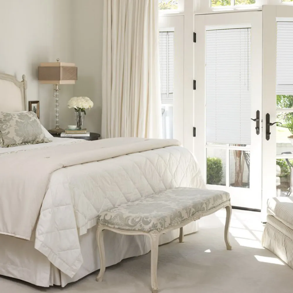 小经典卧室,昂贵的纺织品