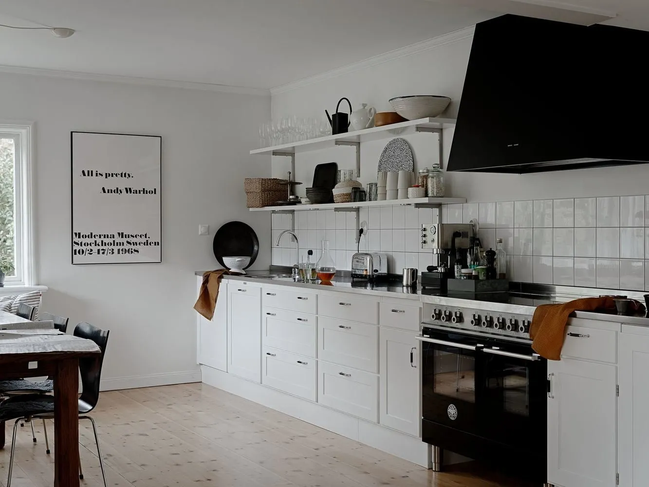 照片：斯堪的纳维亚风格、极简主义、房屋和小屋，4人或以上，超过90平方米 – 我们网站上的照片