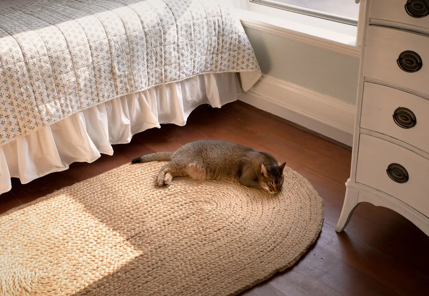 照片:北欧风格卧室,技巧,前后对比 – 我们的网站上的照片