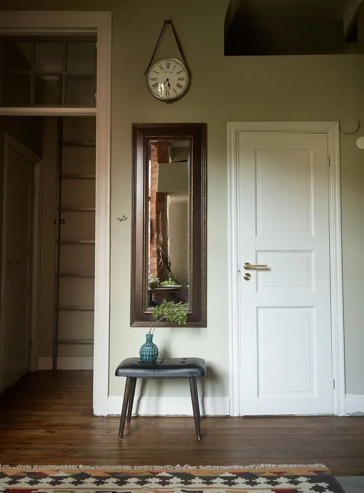 照片：北欧风格入口大厅，现代，室内装饰，公寓，瑞典，绿色，米色，棕色，4间或以上，面积90平方米以上 – 网站上的照片