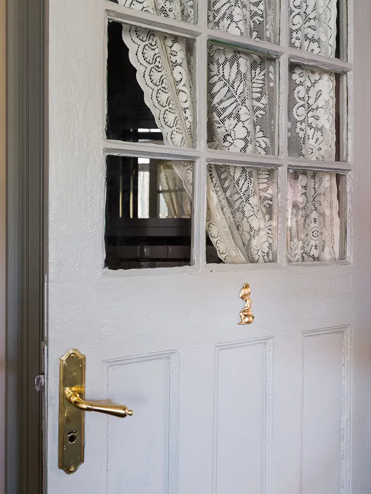 照片：普罗旺斯与乡村风格浴室，室内装饰，公寓，装饰，白色、米色、粉色，3室，40-60平方米 – 网站上的照片