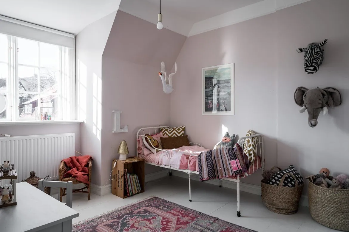 照片:北欧现代风格儿童房,室内装饰,房屋,瑞典,灰色,哥德堡,中性色调装修,如何以现代风格布置房屋,4间及以上,90平方米以上 – 网站照片