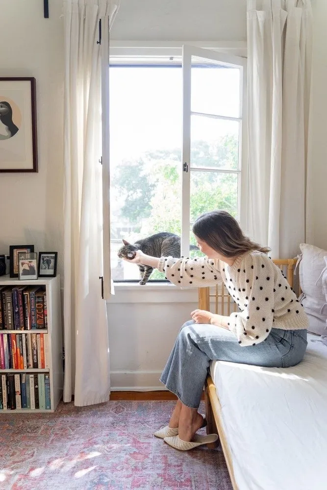 照片：北欧现代风格客厅，公寓，小贴士，极简主义 – 网站上的照片