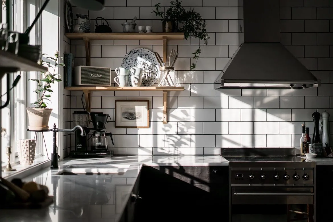 照片:北欧现代风格浴室,室内装饰,房屋,瑞典,灰色,哥德堡,中性色调装修,如何以现代风格布置房屋,4间及以上,90平方米以上 – 网站照片