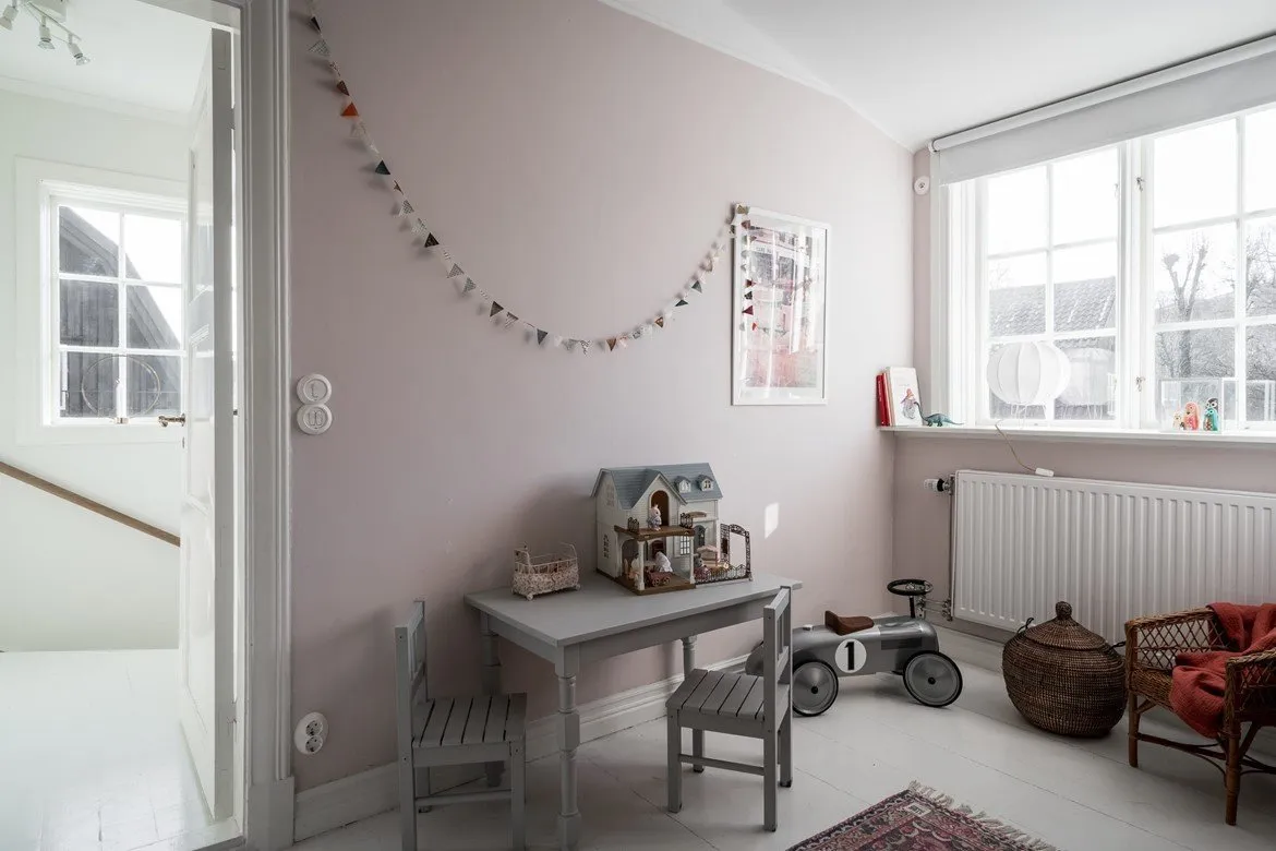 照片:北欧现代风格儿童房,室内装饰,房屋,瑞典,灰色,哥德堡,中性色调装修,如何以现代风格布置房屋,4间及以上,90平方米以上 – 网站照片