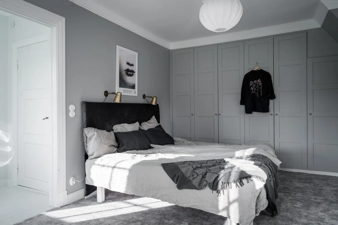 照片:北欧现代风格卧室,室内装饰,房屋,瑞典,灰色,哥德堡,中性色调装修,如何以现代风格布置房屋,4间及以上,90平方米以上 – 网站照片